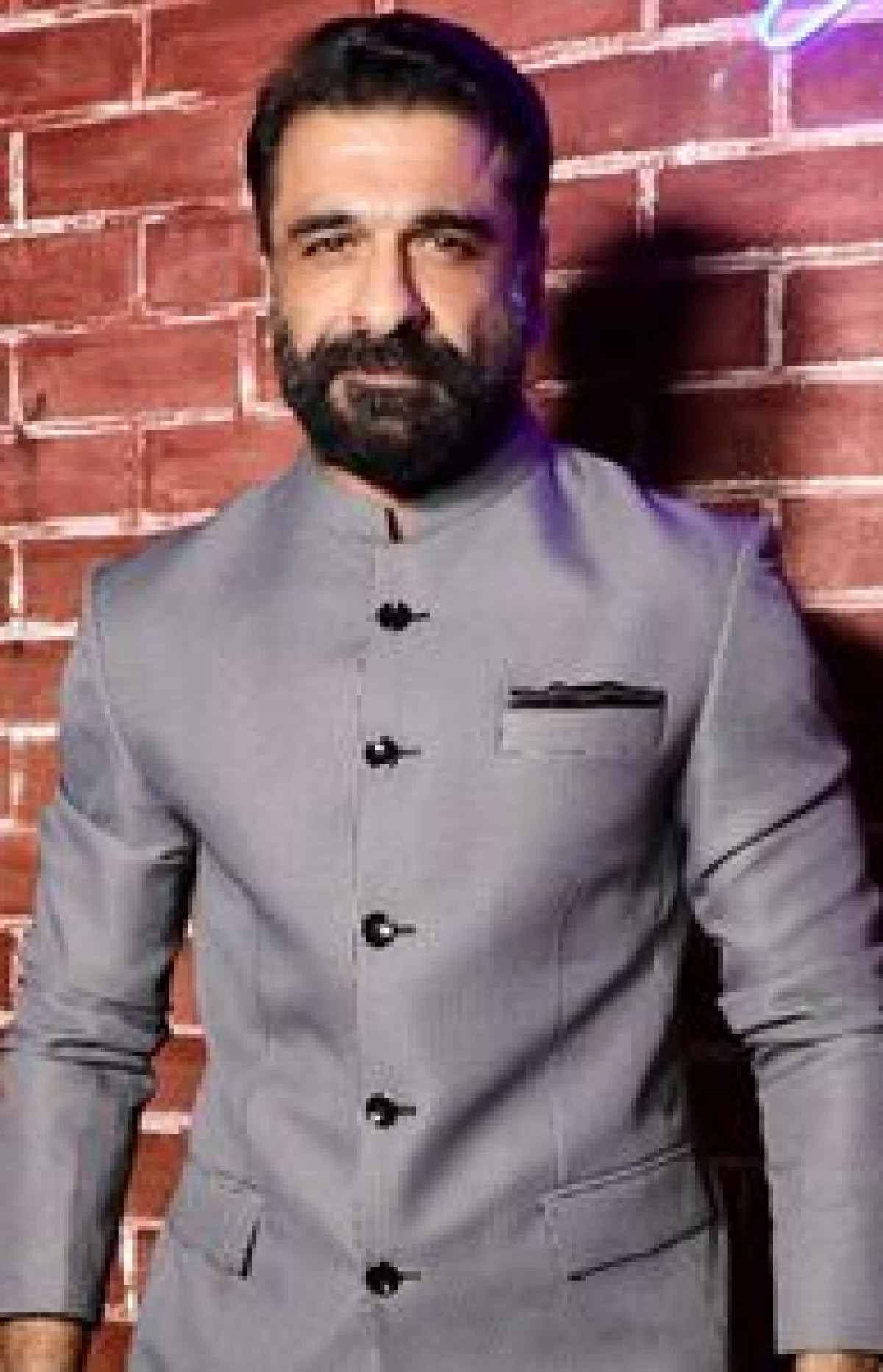 Eijaz Khan 