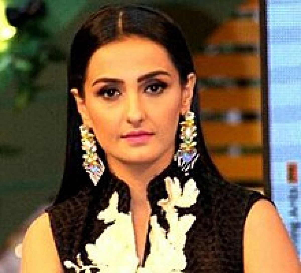 Momal Sheikh 